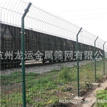 供应高速公路护栏网[浸塑]