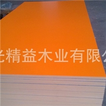 生产地板用的三聚氰胺贴面杨木中纤板的山东厂家