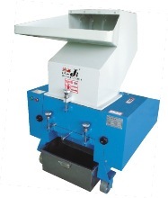 供应塑机辅机-塑料破碎机-强力粉碎机-碎料机-塑机辅机破碎机