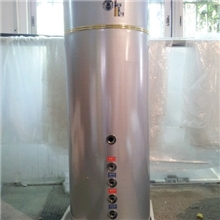 出口俄罗斯海参崴市太阳能热水器取暖承压立式300L保温水箱