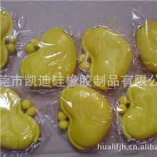 工厂供应硅胶心型零钱包，工厂直供，有现货，女仕化妆专用