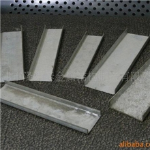 可按客户要求定制光伏电站支架光伏支架配件批发