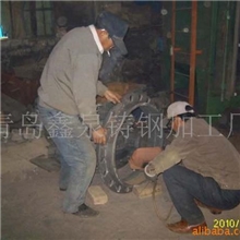 可以根据图纸.模具要求，砂型工艺生产各种材质铸钢件