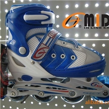 供应PU轮闪光可爱的市场热销901轮滑鞋