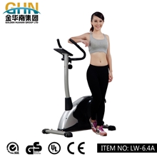 全网首发新款室内多功能健身单车小型落地家用磁控车运动器材
