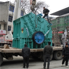 反击式破碎机构造,反击式破碎机性能特点,反击破工作原理