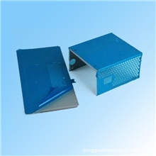 东莞PE蓝膜厂家直销电镀饰品五金配件保护膜0.02MM中粘PE蓝膜