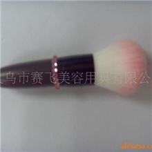 厂家批发化妆刷，眼影刷，腮红刷。唇刷。