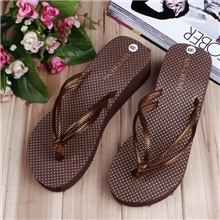 2012新款金色圆点拖鞋/夏季女士凉拖/夹脚拖鞋批发/坡跟人字拖鞋