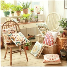 新款喜庆民族风手工刺绣抱枕靠垫套抱枕套婚庆抱枕厂家直供