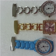 衣服挂表最新款镶进水晶钻护士表，厂家直销，价格特优，欢迎订购