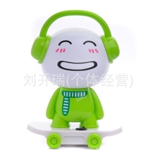 超Q版音乐男孩DJ滑板台灯时尚卡通创意台灯新奇特台灯批发20111