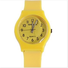 厂家批发学生手表环保塑胶手表防水手表