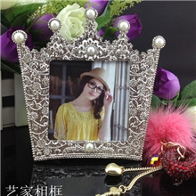 批发供应YJ9015-33F3寸环保锌合金相框，儿童相框欧式皇冠相框