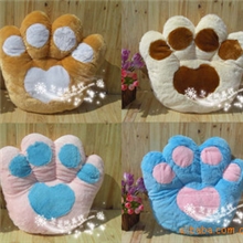 低价批发大号熊掌抱枕靠垫靠枕毛绒玩具玩偶公仔娃娃