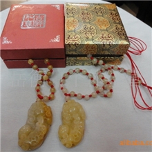 供应批发天然玉石挂件天然黄玉貔貅项链送包装盒