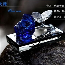 水晶玫瑰花汽车香水瓶新款汽车香水座汽车挂件摆件汽车挂件