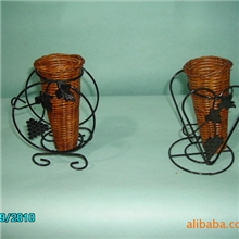 批发工艺品、手工编制品、铁艺花篮、木质花器