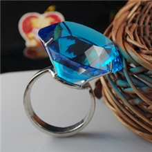 水晶超大钻石戒指求婚钻戒送女友礼物生日礼品