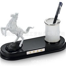马年新品新鲜上市马到成功办公摆件琉璃玉马工艺品火热定购中