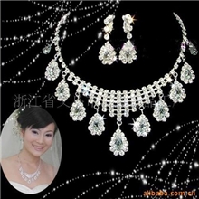 【厂家直销】韩版新娘套链简约时尚水钻项链女士项链批发