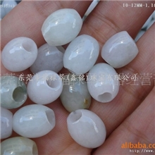 翡翠A货约12*10*3.5MM碰边裂边大孔路路通米散珠