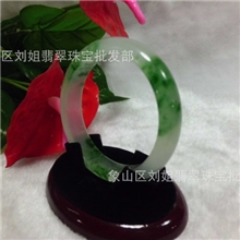 天然缅甸翡翠手镯批发冰种飘花缅甸翡翠玉镯飘花手镯首饰批发！