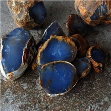 蓝玉髓蓝宝石玉蓝玉髓原石批发