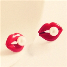 2026九天饰品厂批发韩版饰品嘴唇镶嵌珍珠可爱耳钉耳饰