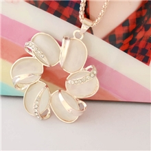 日韩流行饰品2013新品猫眼石花瓣项链女长毛衣链