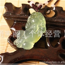 天然岫玉吊坠招财纳财貔貅