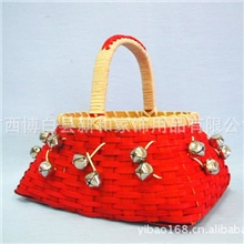 供应新款的的圣诞节用品红色带铃铛的竹篮竹编工艺品