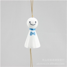 厂家直销陶瓷风铃小号晴天娃娃车饰日式风铃可爱卡通混装批发