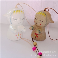 新品陶瓷工艺品卡通可爱梦游娃娃陶瓷风铃厂家直销支持混批