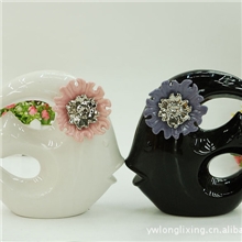 【精品】时尚黑白亲嘴鱼情侣摆件现代家居陶瓷摆件装饰摆设