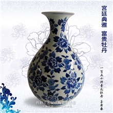 陶瓷工艺品青花瓷家居饰品中式典雅富贵牡丹玉壶春花瓶摆件