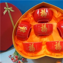 中国平安的中国红陶瓷礼品餐具.商务实用礼品.
