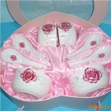 优质广告促销陶瓷礼品餐具.热销高档餐具礼品