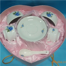 超低价陶瓷礼品餐具(2碗2匙2杯2碟)16元/盒