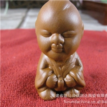 宜兴紫砂撒尿娃娃泥人小童子茶宠多款直销地摊货源首选
