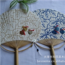 日单手工团扇精美和风扇子草木扎染工艺刺绣葫芦天蓝色麻色
