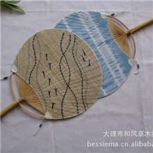 日式团扇和风布艺扇子云南草木染精品手绘小鱼儿礼品首选