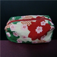 供应精美，携带方便，实用的布艺小饰品