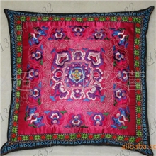 机绣坐垫绣花靠垫苗绣手工抱枕手绣坐垫民族特色靠垫厂家直销