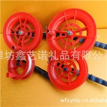 大量批发潍坊卡通三角风筝放飞工具3号带线小红轮10cm0.9元一个