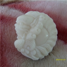 象牙果核雕，木雕，把件生产批发貔貅