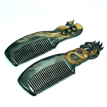 厂家批发18cm黑色精美雕刻龙凤系列牛角梳送礼佳品婚庆必备