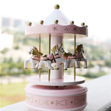 旋转木马音乐盒温馨多色马年生日礼品批发十二款随机混发