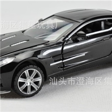 1：32阿斯顿马丁回力灯光合金车仿真合金车模声光儿童玩具车