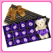 促销小熊款香皂花小商品圣诞节礼物创意生日礼品方盒12朵玫瑰批发